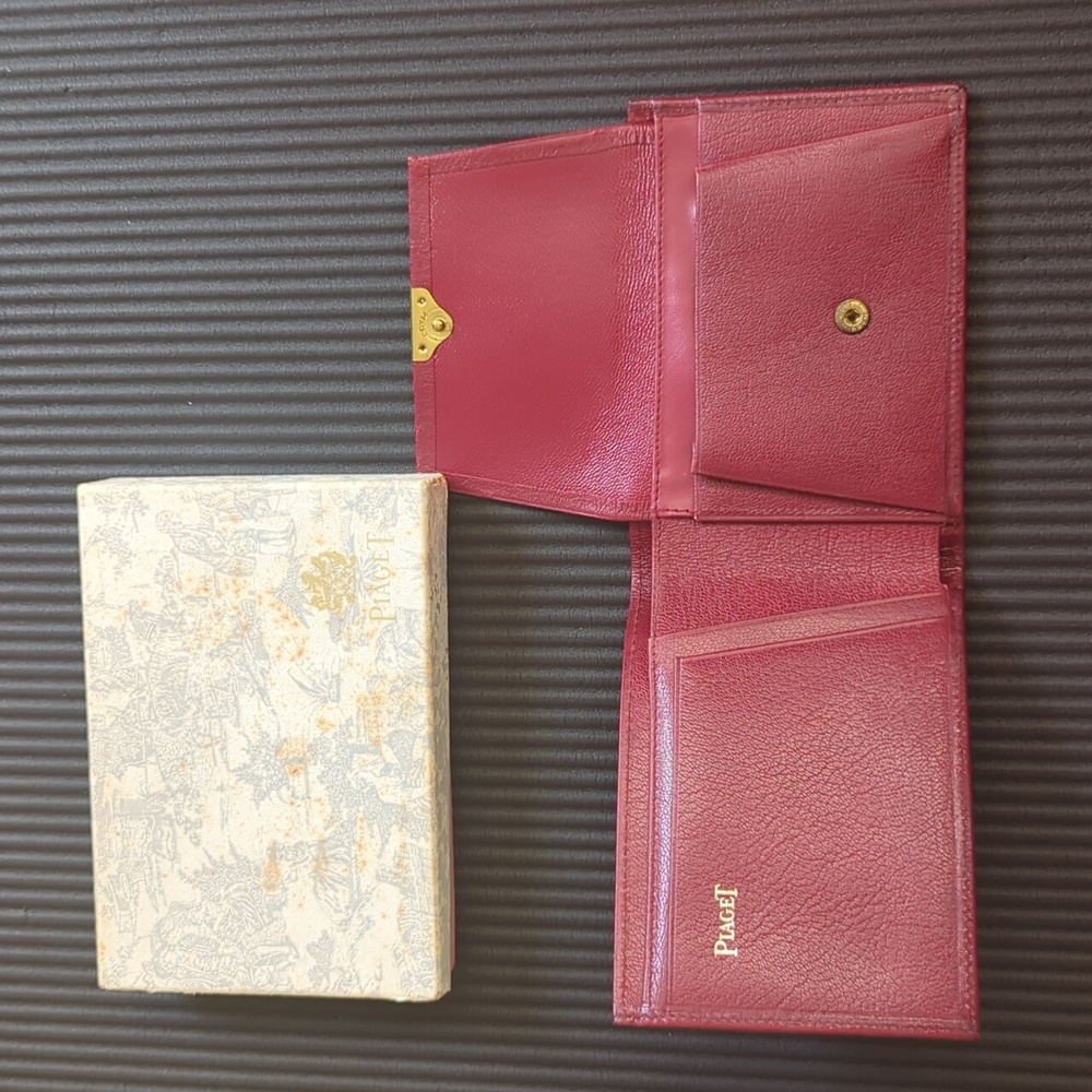 Unused vintage Piaget leather wallet in original box